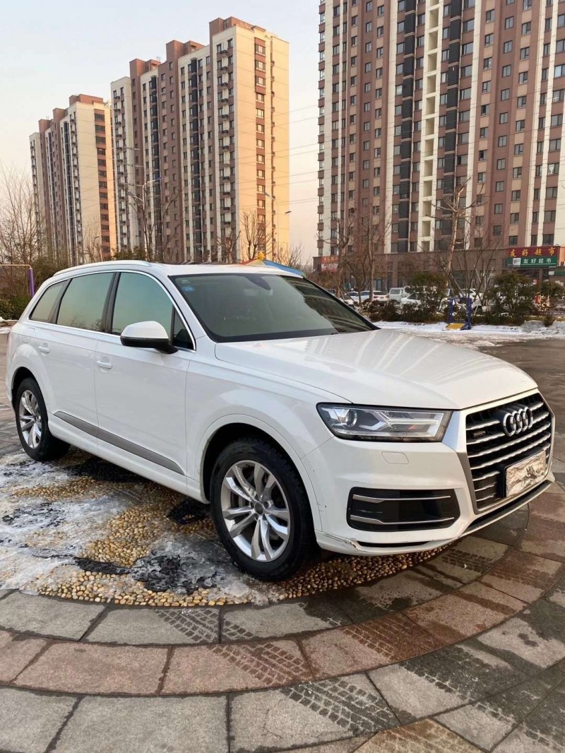 青岛17年奥迪Q75