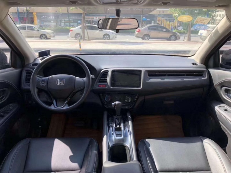 佛山16年本田缤智5