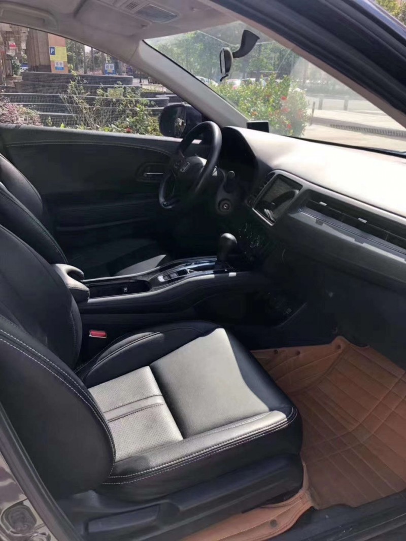 佛山16年本田缤智8