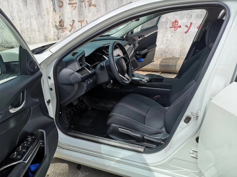 佛山16年本田思域5