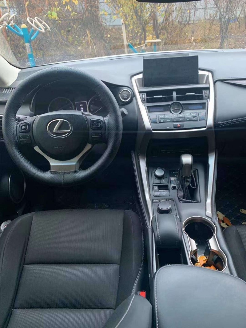 潍坊16年雷克萨斯NX6