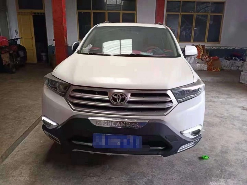 成都14年丰田汉兰达1