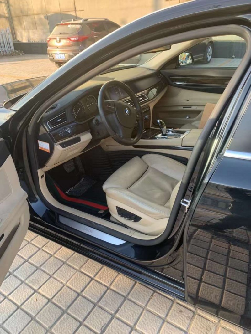 潍坊09年宝马7系3