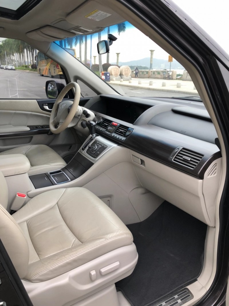 佛山14年本田艾力绅4