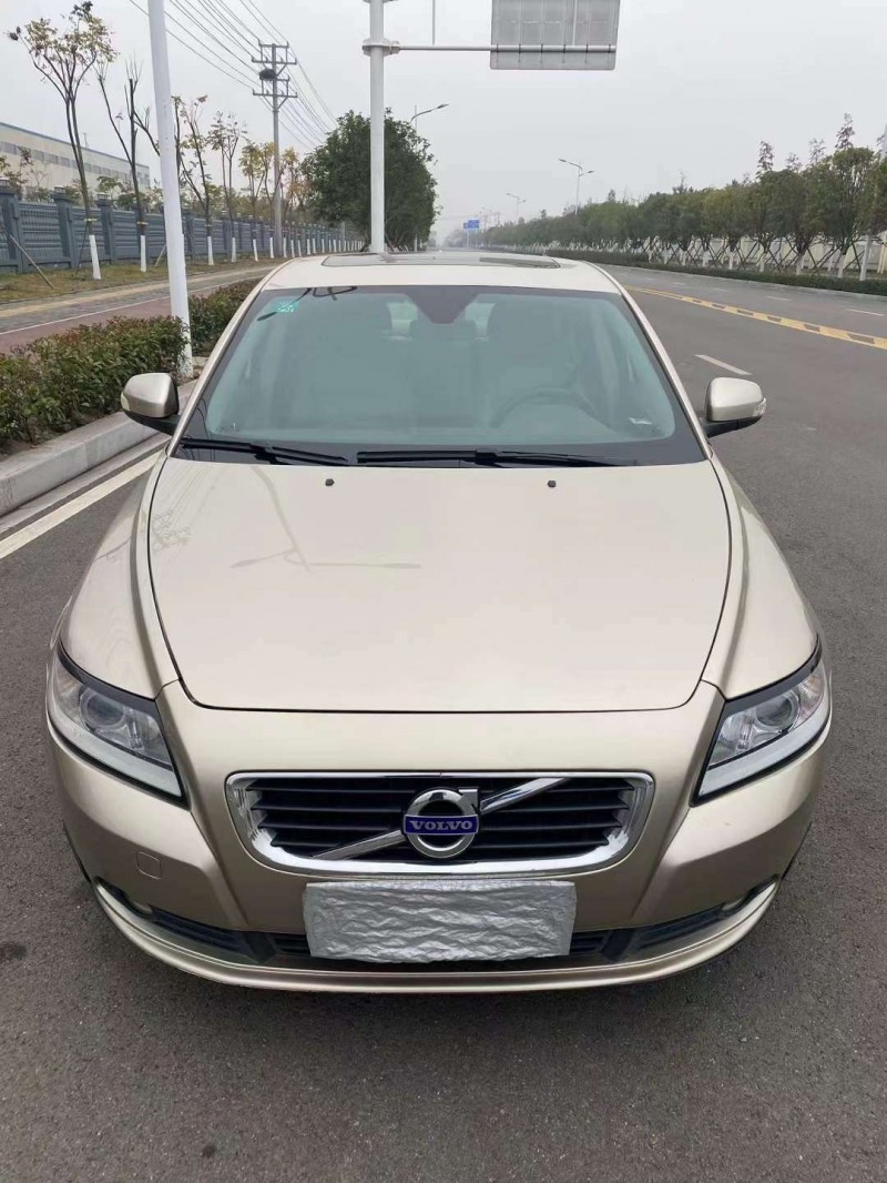 保定12年沃尔沃S401