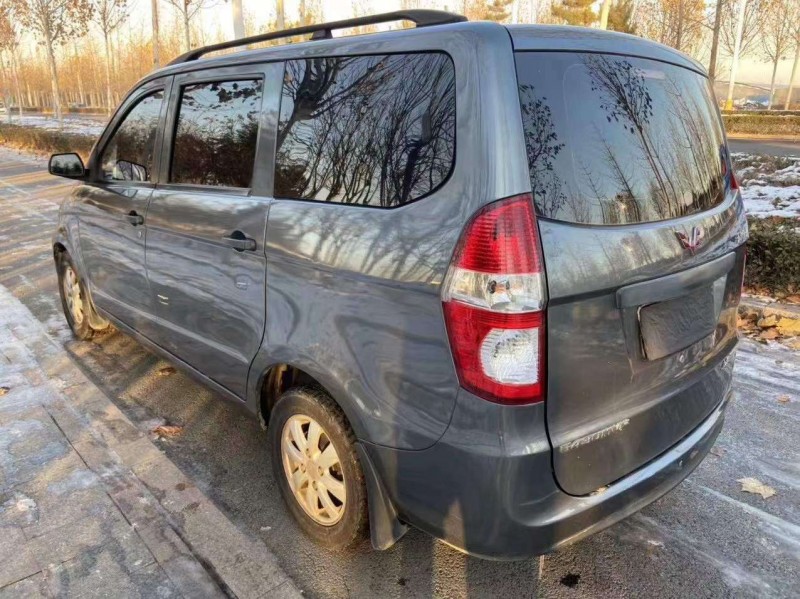 金華14年五菱汽車五菱宏光7