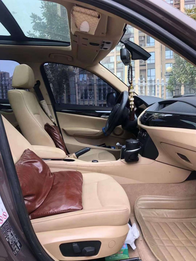 北京12年宝马X16