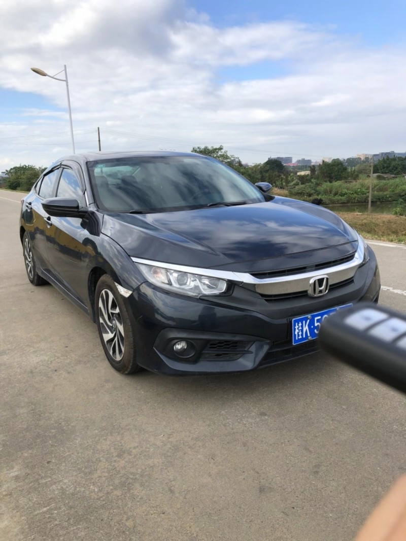 佛山17年本田思域3