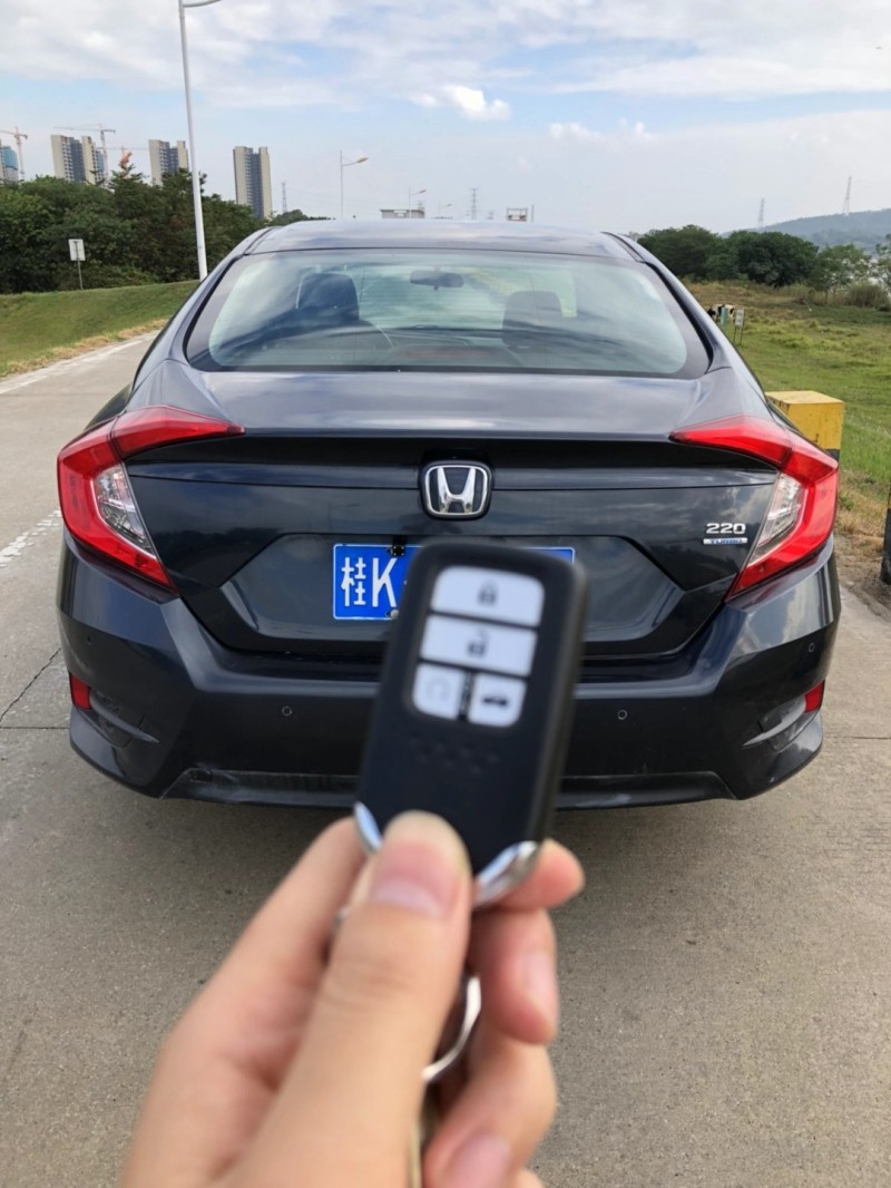 佛山17年本田思域4