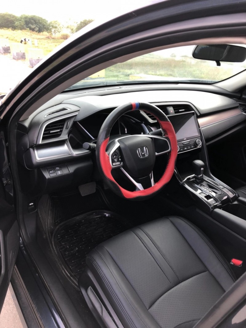 佛山17年本田思域5