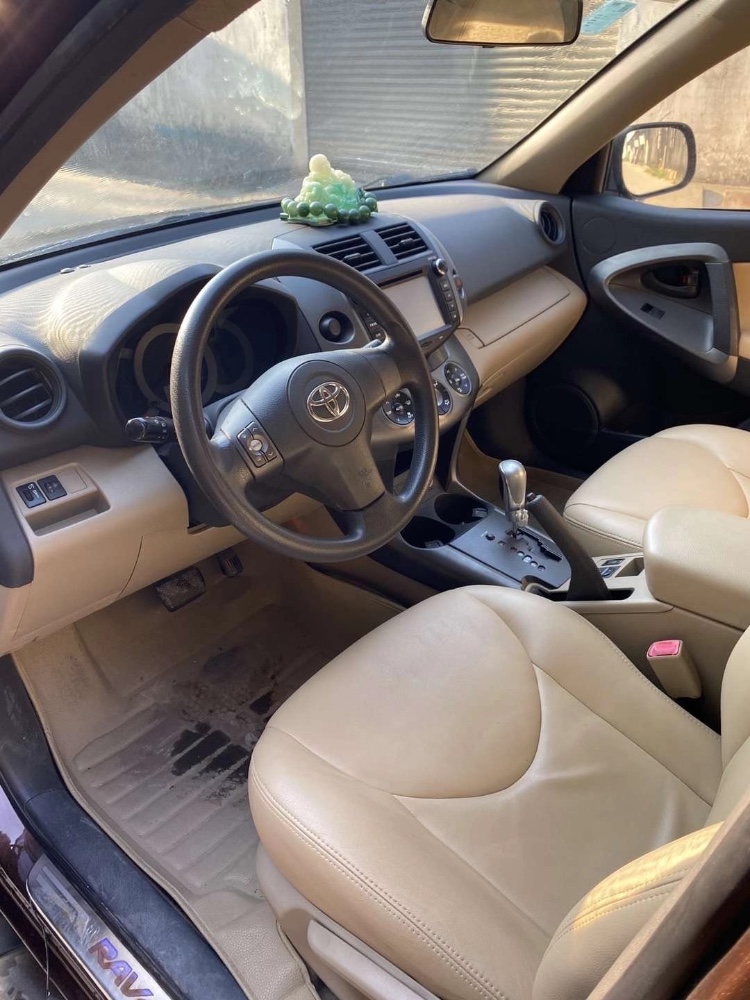 江门13年丰田RAV43