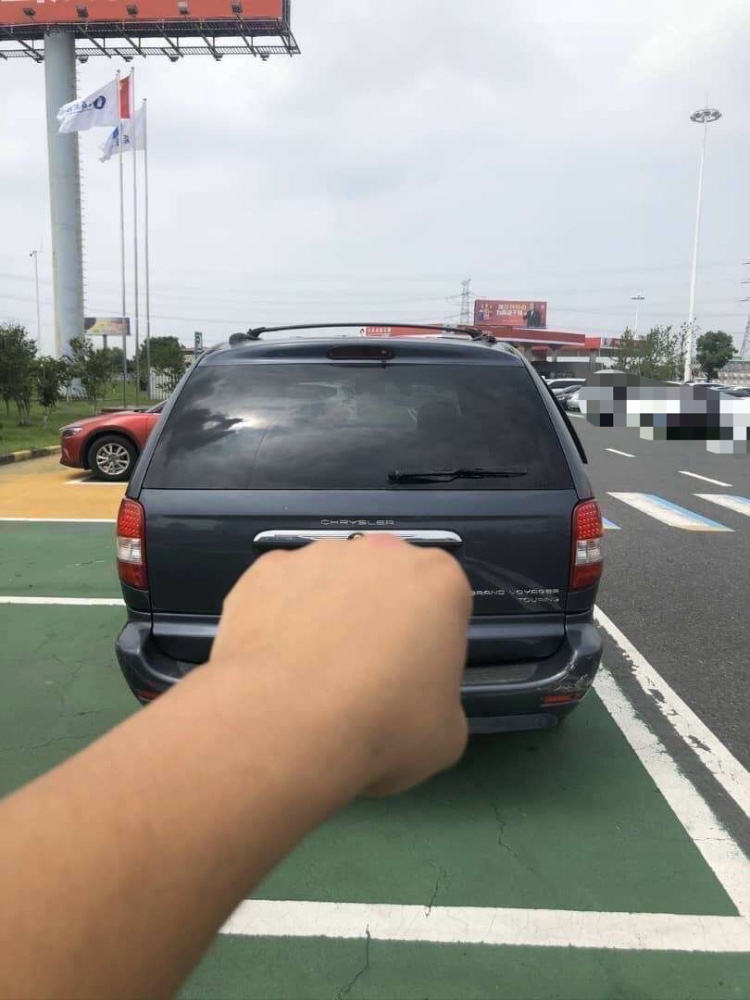 淄博08年克莱斯勒大捷龙5