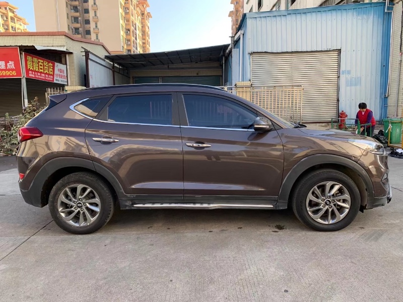 中山16年现代途胜6