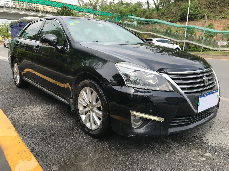 深圳13年丰田皇冠5