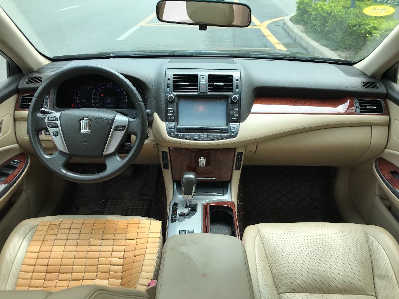 深圳13年丰田皇冠7