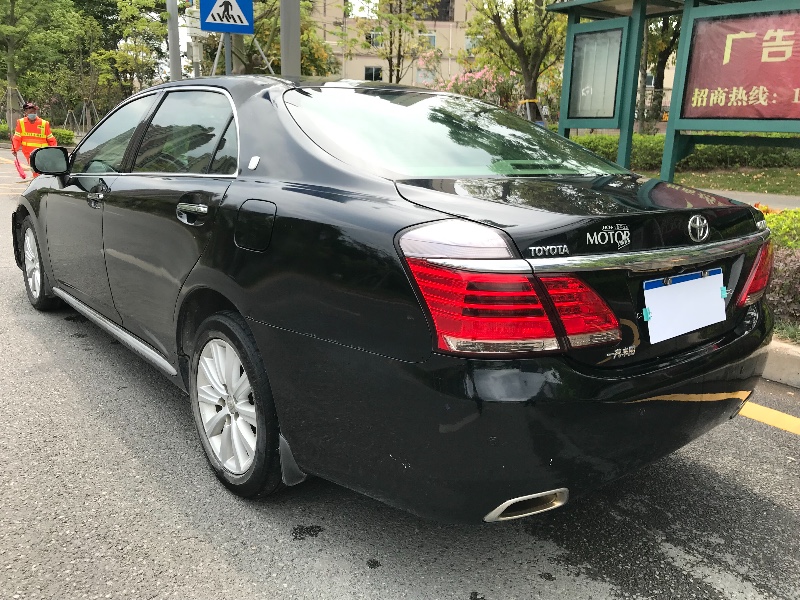 深圳13年丰田皇冠2