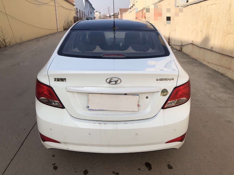 烟台15年现代瑞纳6