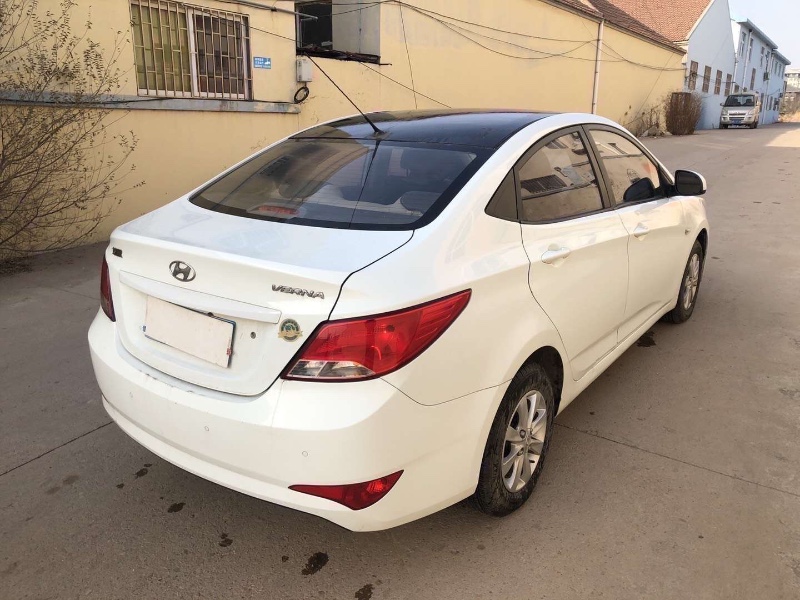 烟台15年现代瑞纳5