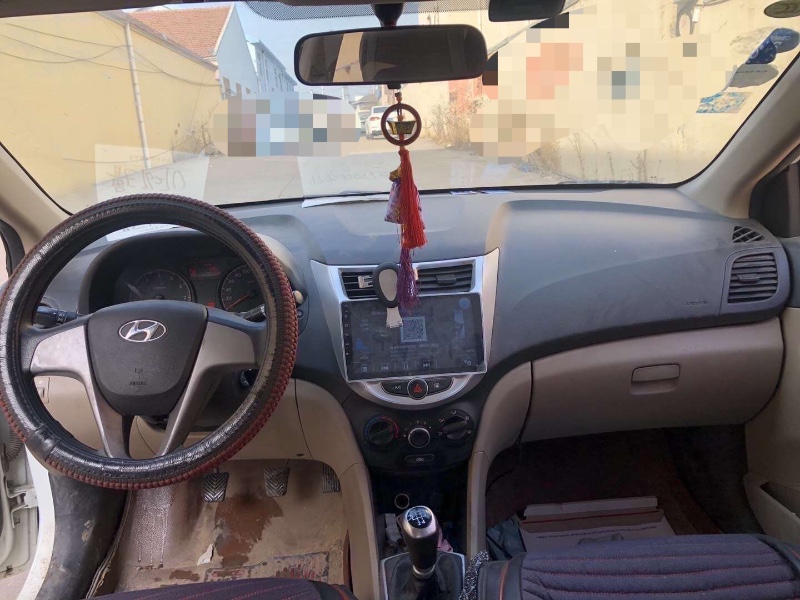 烟台15年现代瑞纳1