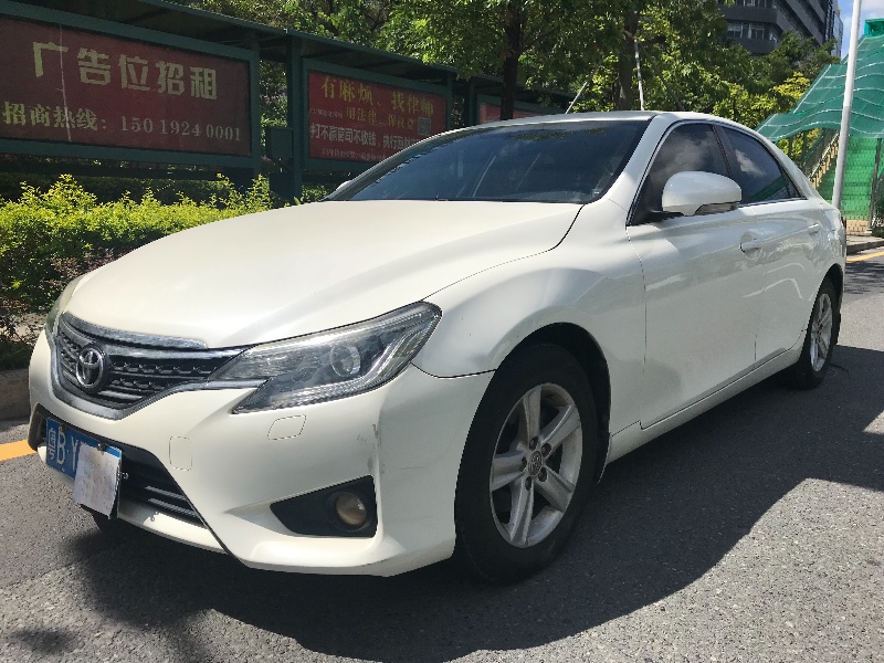 深圳14年丰田锐志8