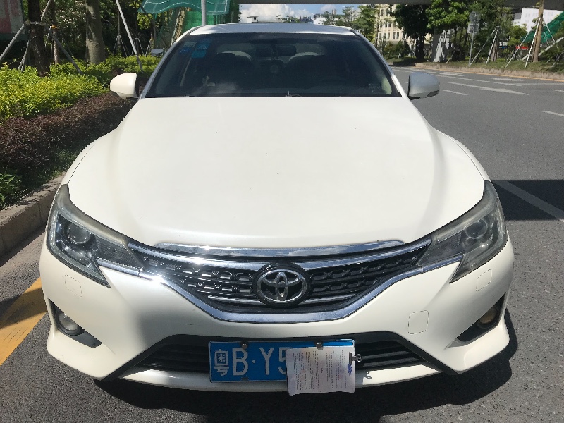 深圳14年丰田锐志9