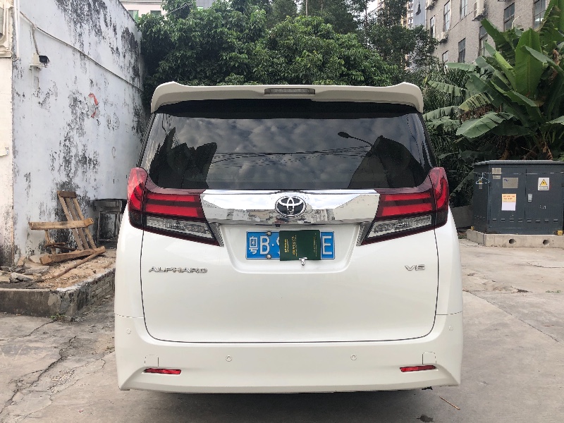 深圳16年丰田埃尔法3