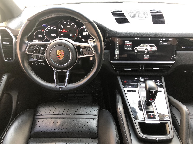 深圳18年保时捷卡宴1