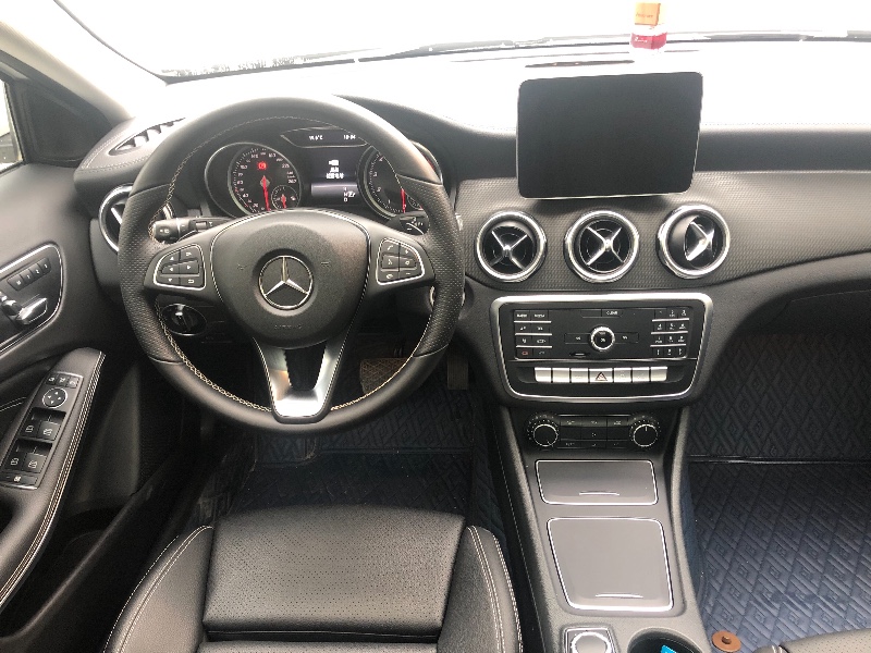 深圳19年奔驰GLA5