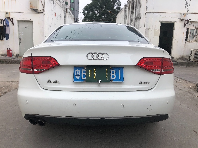 深圳12年奥迪A4L3