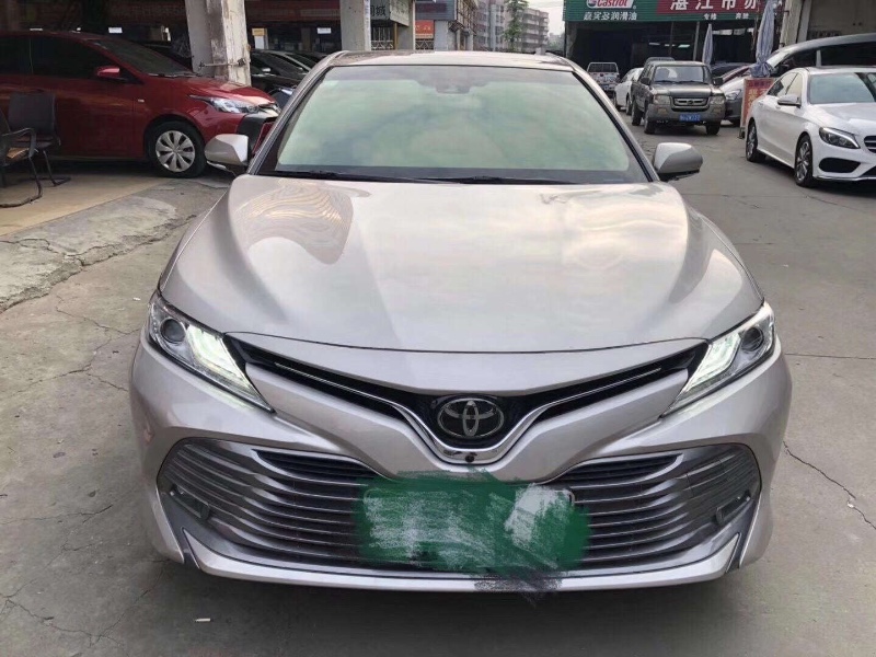 佛山19年丰田凯美瑞1