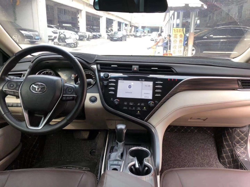 佛山19年丰田凯美瑞3