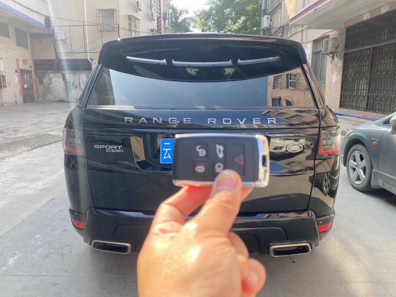 广州19年路虎揽胜运动6