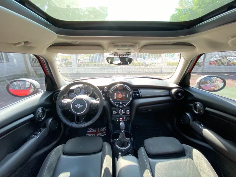 廣州16年寶馬MINI5