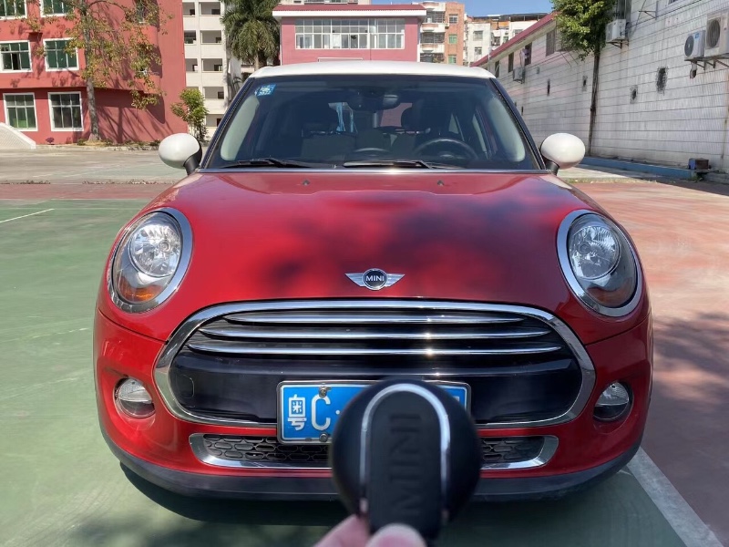 廣州16年寶馬MINI1