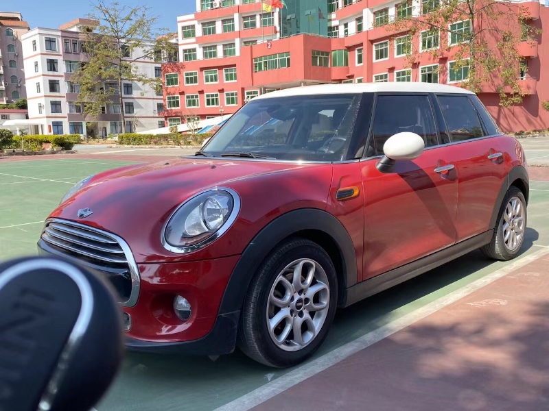 廣州16年寶馬MINI3