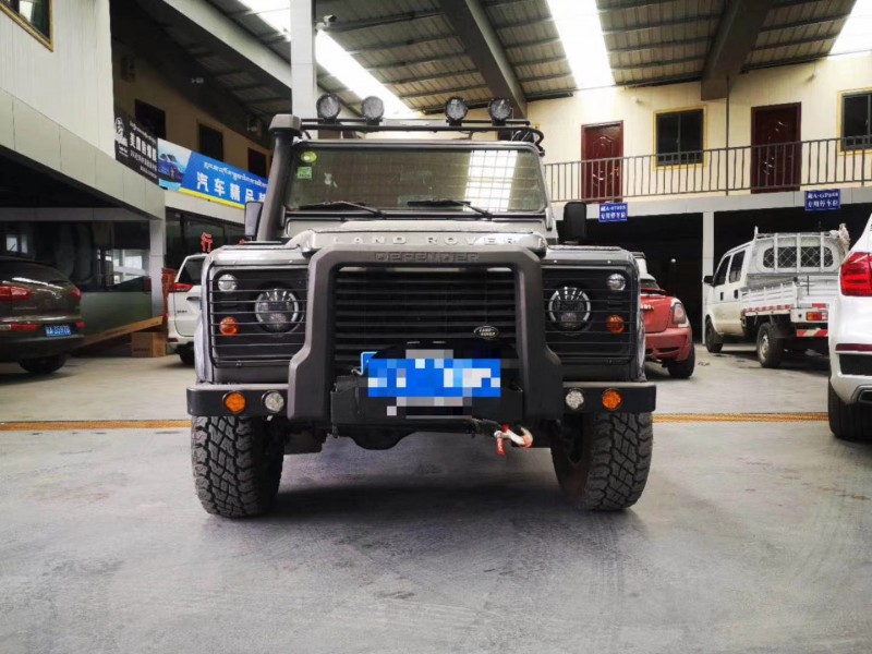 济南14年路虎卫士9