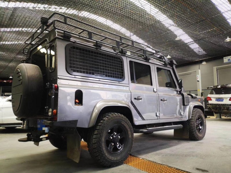 济南14年路虎卫士6