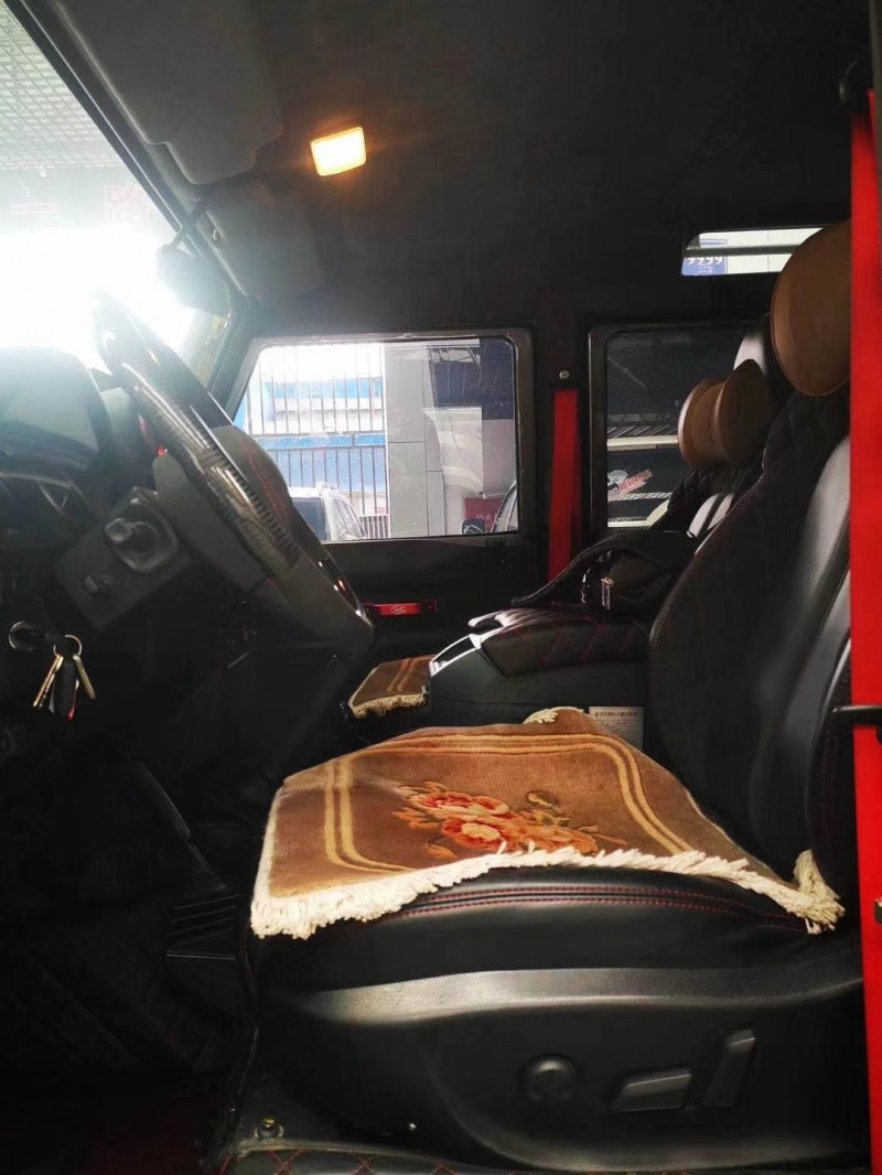 济南14年路虎卫士3