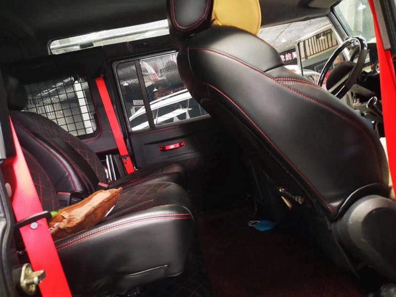 济南14年路虎卫士1