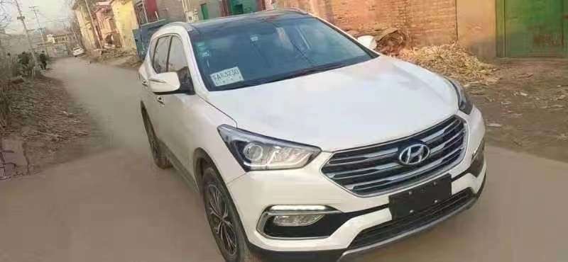 潍坊17年现代全新胜达3