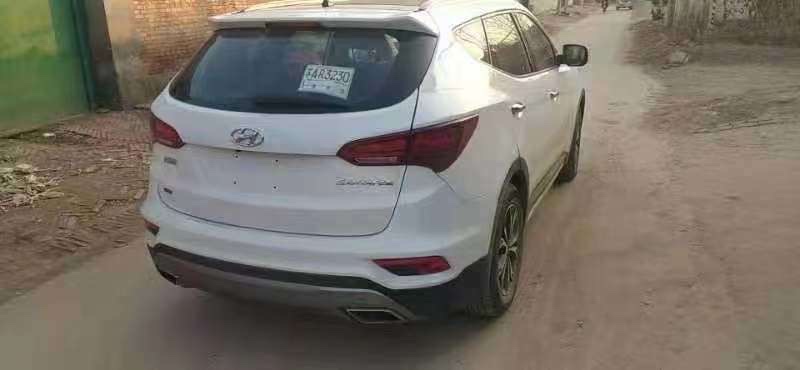 潍坊17年现代全新胜达4