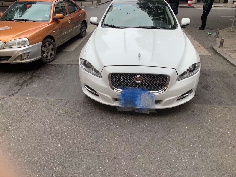 常德15年捷豹XJ8