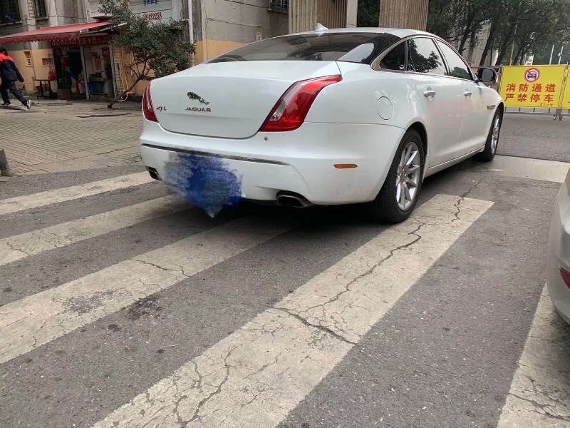常德15年捷豹XJ2