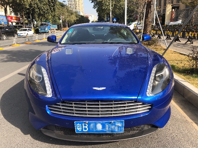 深圳14年阿斯顿·马丁V12 Vantage9
