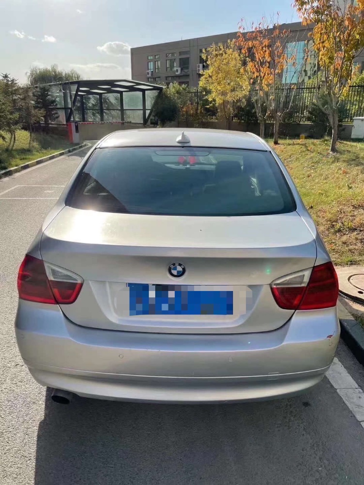 青岛07年宝马3系3