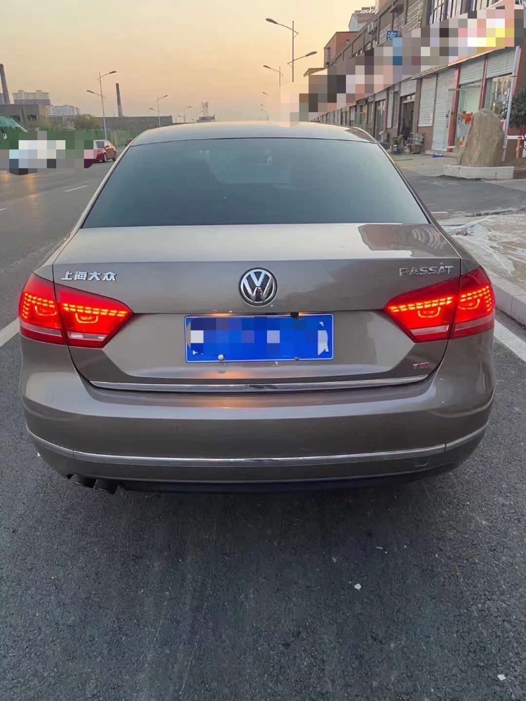 青岛14年大众帕萨特7