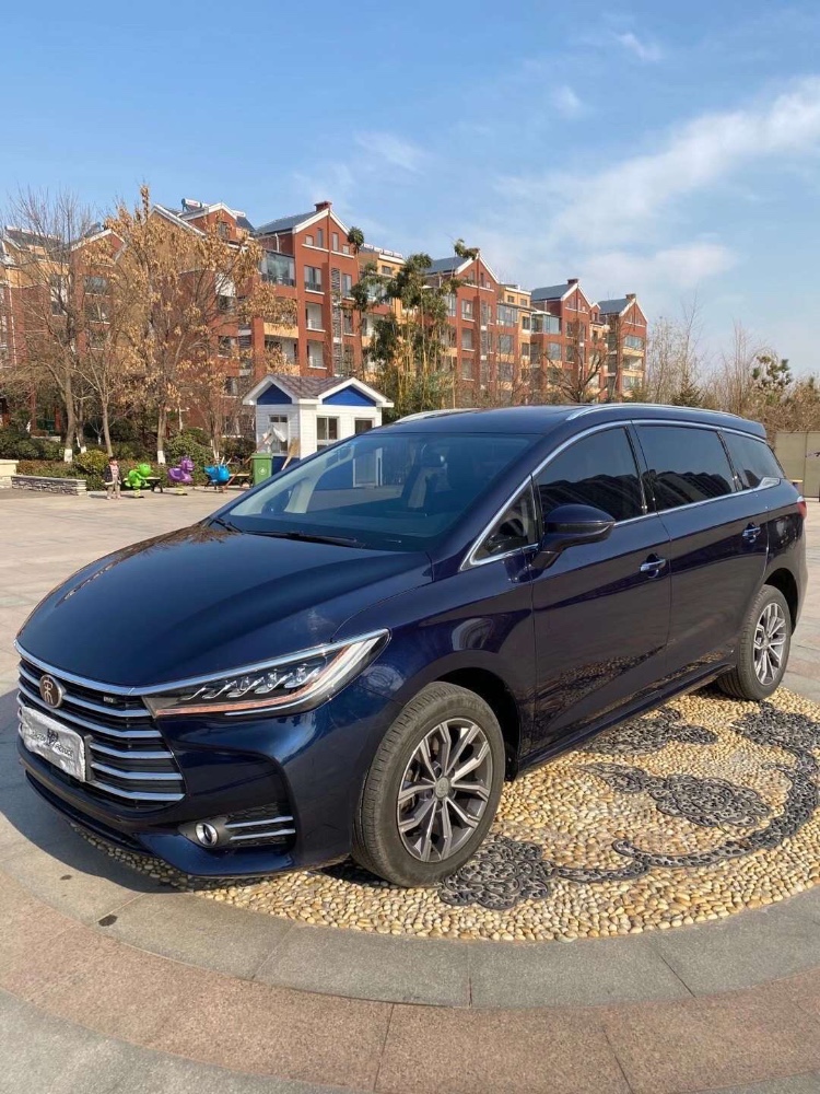 青岛19年比亚迪宋2