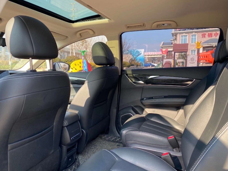 青岛19年比亚迪宋8