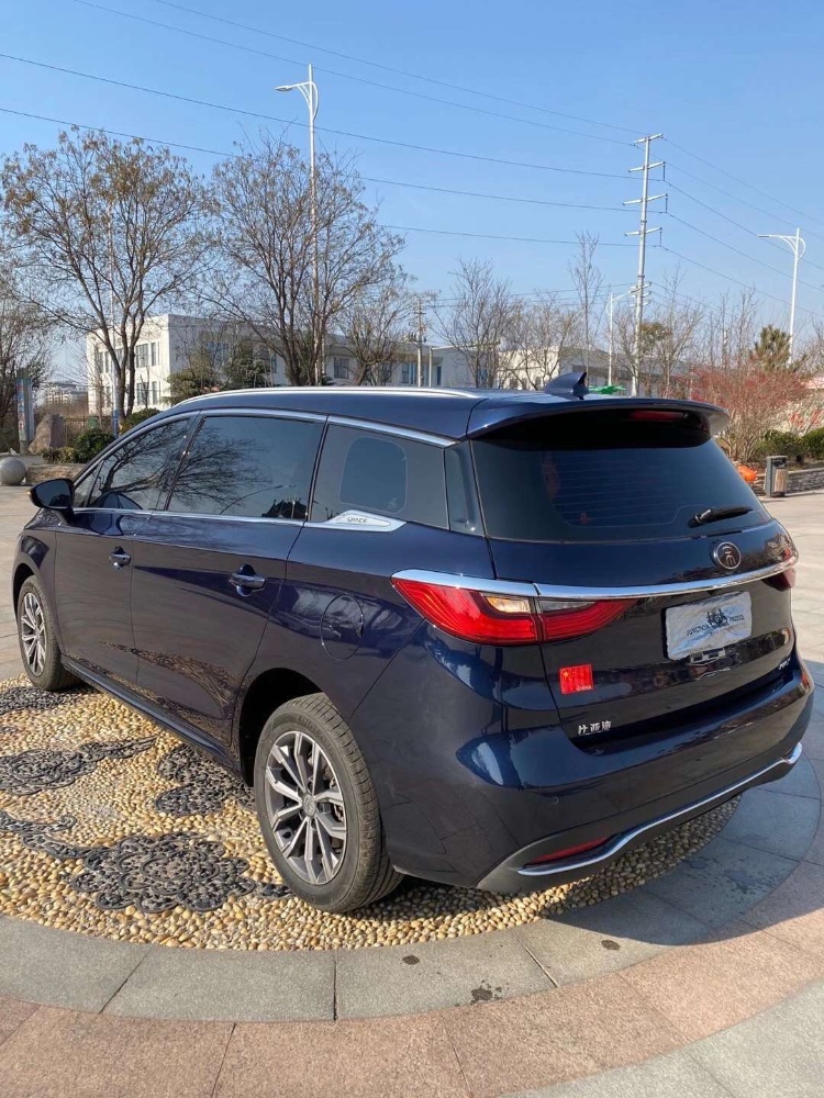 青岛19年比亚迪宋6