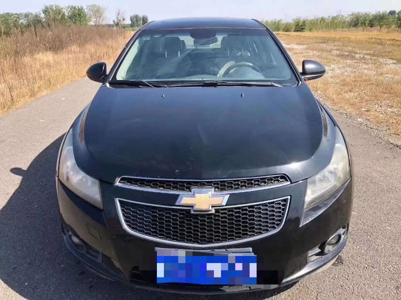 青岛13年雪佛兰科鲁兹1